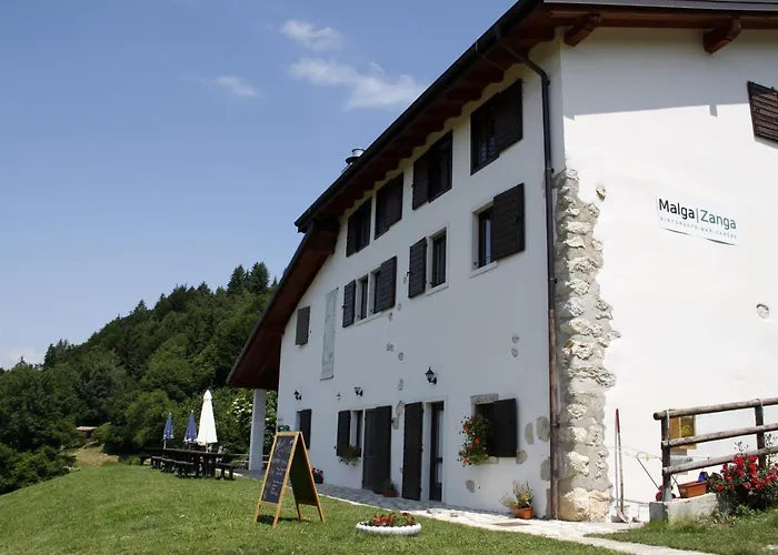 Affittacamere Trentino In Malga: Malga Zanga Arco